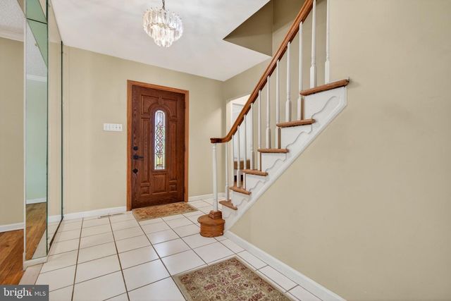 216 HAMILTON RD, Marlton, NJ 08053