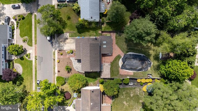 216 HAMILTON RD, Marlton, NJ 08053