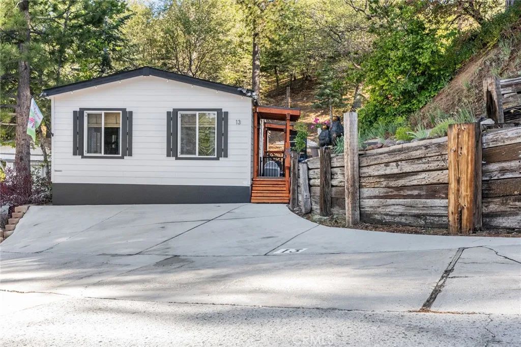 32455 Highway 18 13, Running Springs, CA 92382
