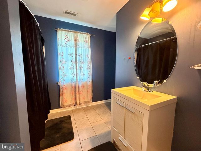 608 W MAIN ST, Fruitland, MD 21826