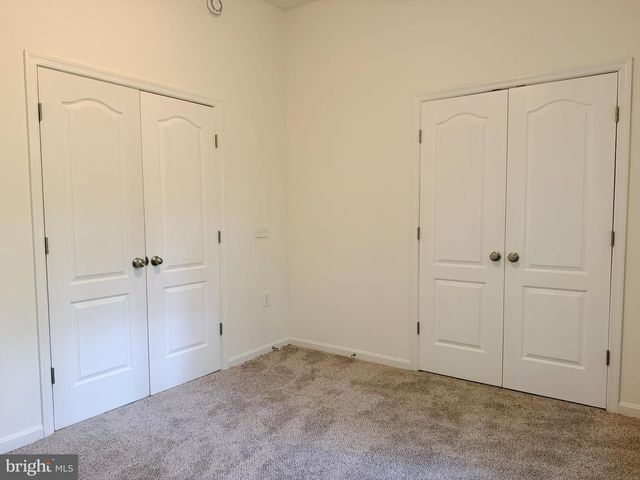 1 FREEPORT LN, Berlin, MD 21811