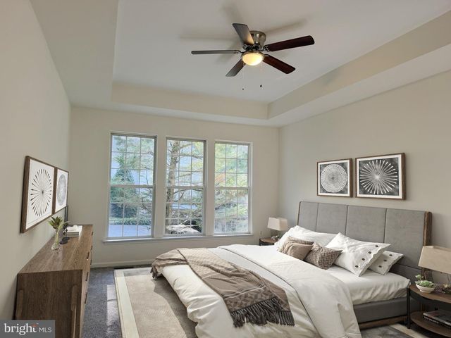 1 FREEPORT LN, Berlin, MD 21811