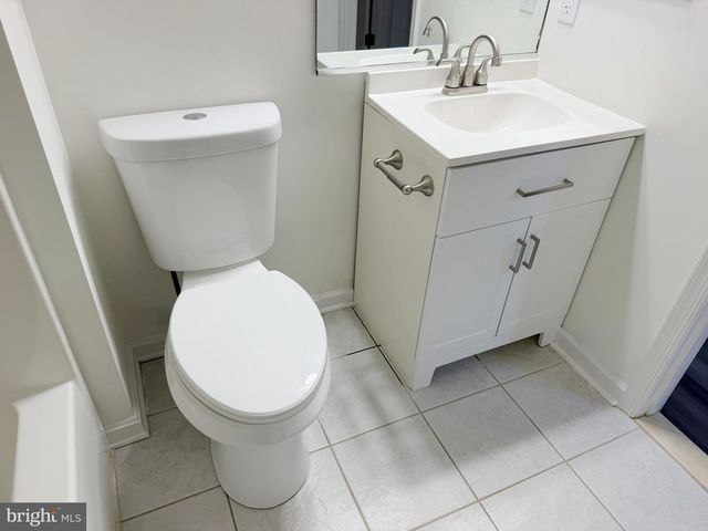1 FREEPORT LN, Berlin, MD 21811