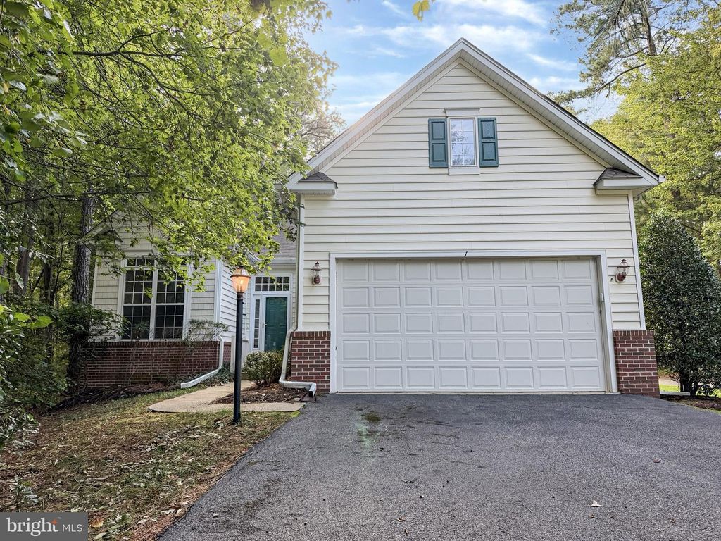 1 FREEPORT LN, Berlin, MD 21811