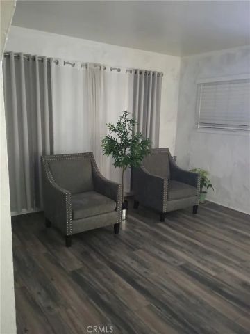1605 W 87th, Los Angeles, CA 90047