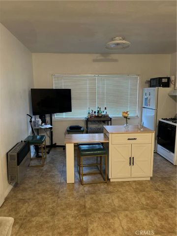 1605 W 87th, Los Angeles, CA 90047