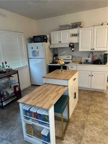 1605 W 87th, Los Angeles, CA 90047