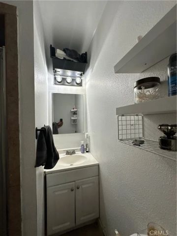 1605 W 87th, Los Angeles, CA 90047
