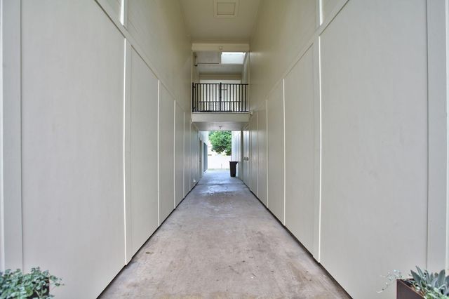 924 E 51st ST 106, Austin, TX 78751