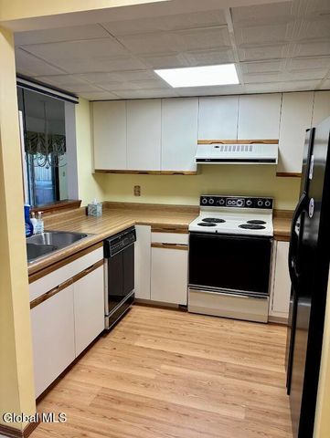 102 Meadowbrook Drive, Bethlehem, NY 12159