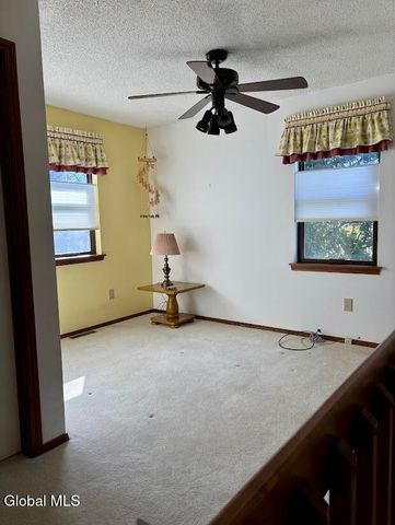 102 Meadowbrook Drive, Bethlehem, NY 12159