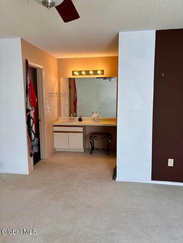 102 Meadowbrook Drive, Bethlehem, NY 12159