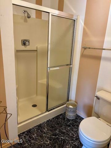 102 Meadowbrook Drive, Bethlehem, NY 12159