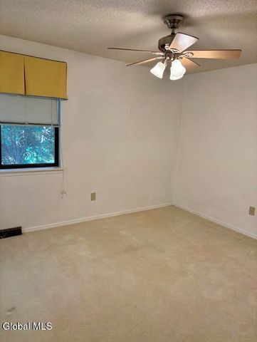 102 Meadowbrook Drive, Bethlehem, NY 12159