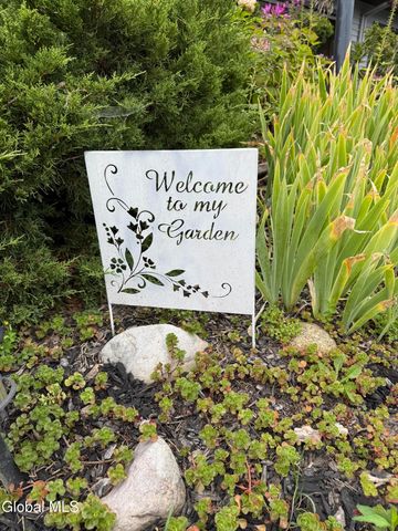 102 Meadowbrook Drive, Bethlehem, NY 12159