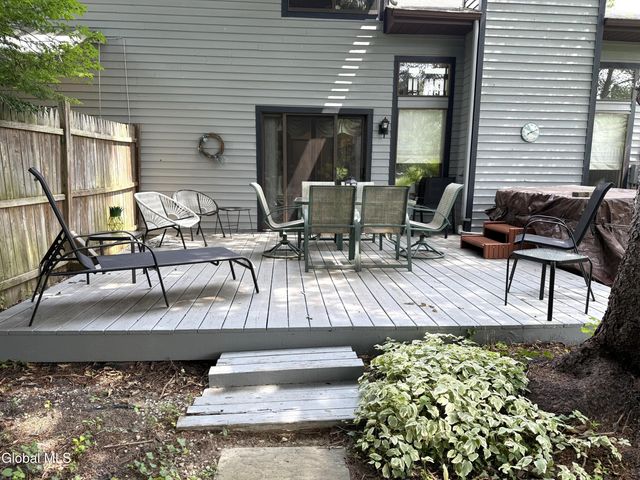 102 Meadowbrook Drive, Bethlehem, NY 12159