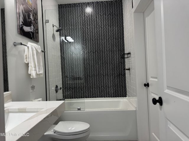 1302 Magnolia Street, B301, Gulfport, MS 39507