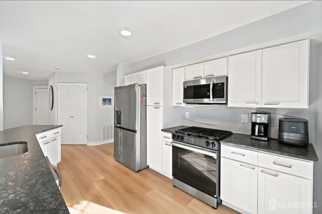3195 Cypress Court, South Brunswick, NJ 08852