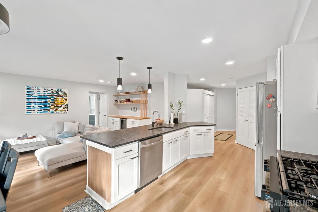 3195 Cypress Court, South Brunswick, NJ 08852