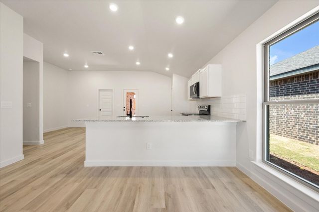 2407 Bryan Avenue, Wolfforth, TX 79382