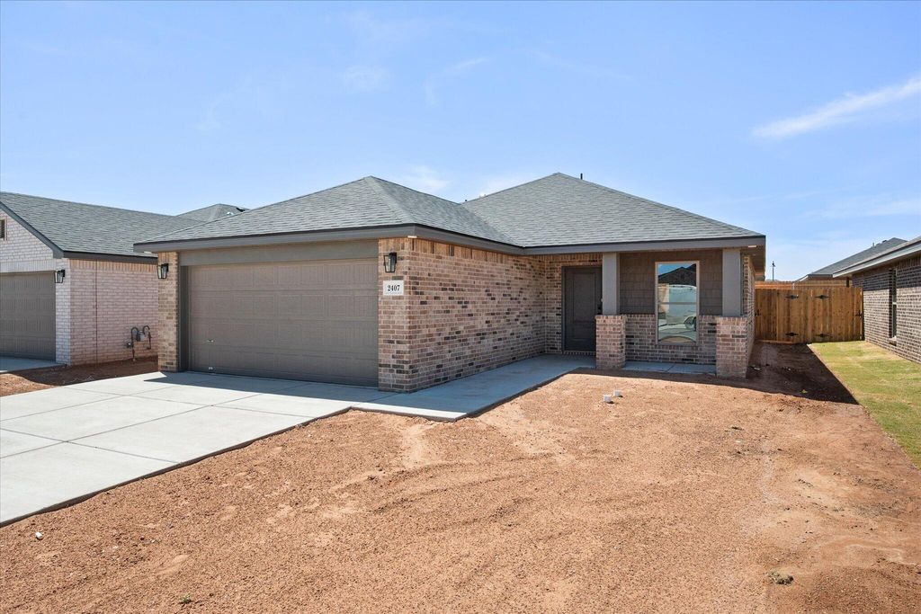2407 Bryan Avenue, Wolfforth, TX 79382