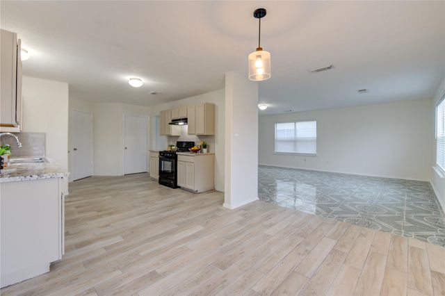 9926 Myrtle Field Lane, Houston, TX 77044