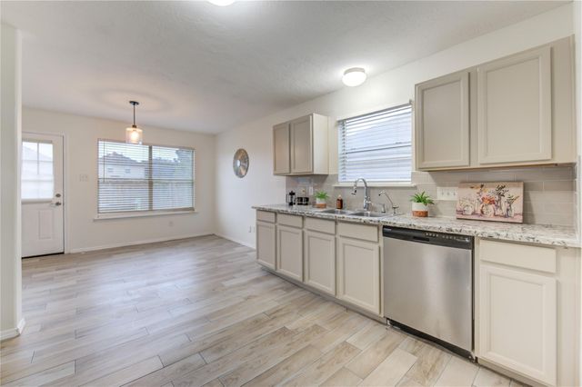 9926 Myrtle Field Lane, Houston, TX 77044