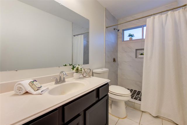 9926 Myrtle Field Lane, Houston, TX 77044