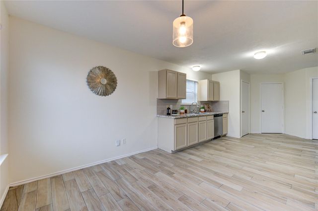 9926 Myrtle Field Lane, Houston, TX 77044