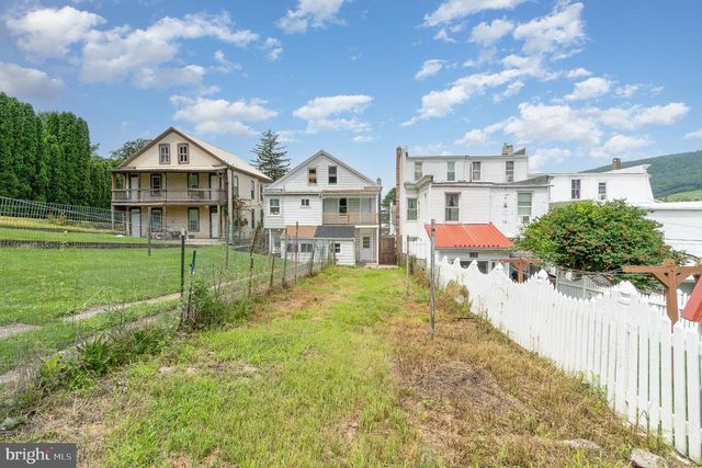609 SPRUCE ST, Lykens, PA 17048