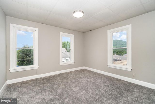 609 SPRUCE ST, Lykens, PA 17048