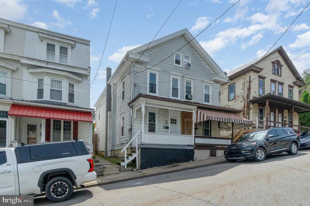 609 SPRUCE ST, Lykens, PA 17048