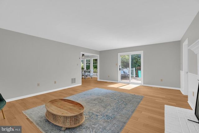 7707 LAKE GLEN DR, Glenn Dale, MD 20769