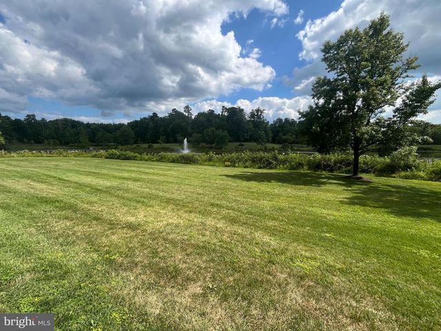 7707 LAKE GLEN DR, Glenn Dale, MD 20769