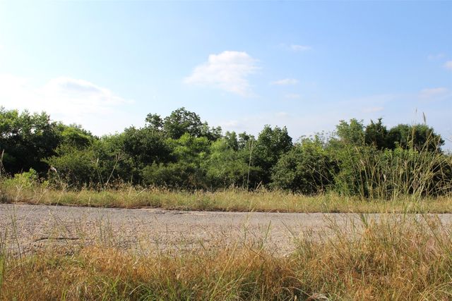 2702 Brazos River Drive, Granbury, TX 76048