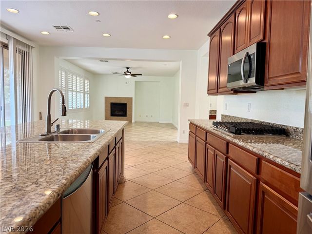 7873 Sleeping Lily Drive, Las Vegas, NV 89178