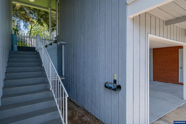 3337 13th St SE, Salem, OR 97302