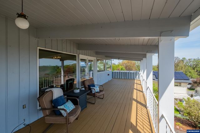 3337 13th St SE, Salem, OR 97302