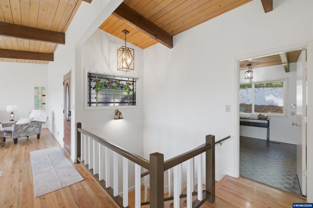 3337 13th St SE, Salem, OR 97302