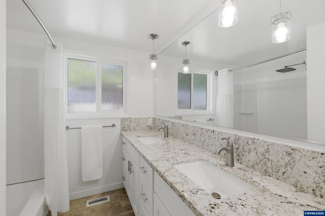 3337 13th St SE, Salem, OR 97302