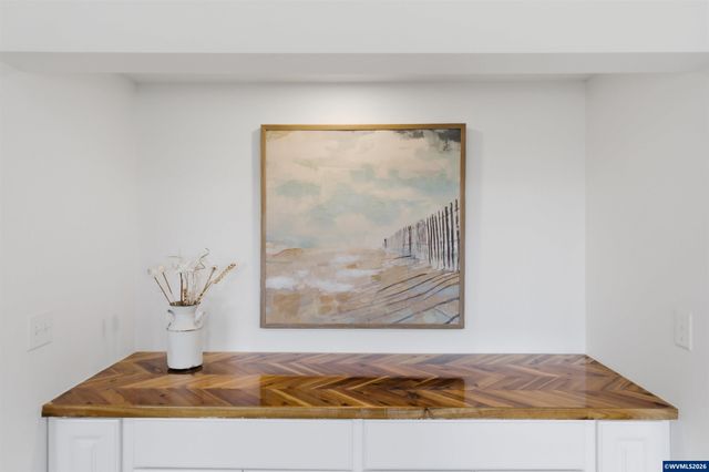 3337 13th St SE, Salem, OR 97302