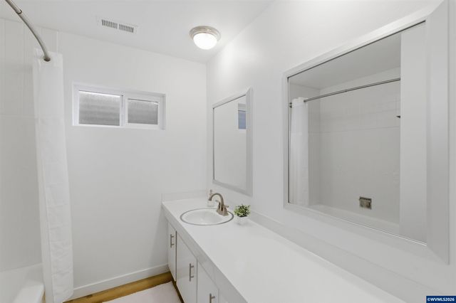 3337 13th St SE, Salem, OR 97302