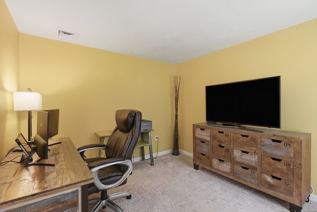 115 Hunter Road, Uxbridge, MA 01569
