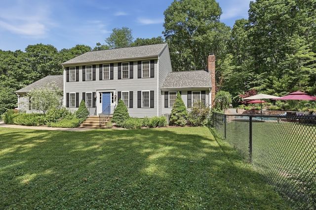 115 Hunter Road, Uxbridge, MA 01569