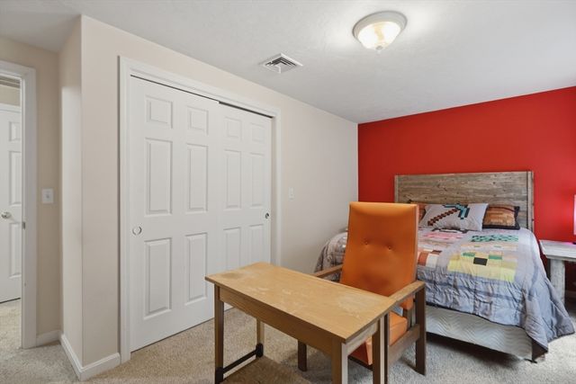 115 Hunter Road, Uxbridge, MA 01569