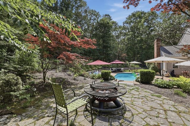 115 Hunter Road, Uxbridge, MA 01569