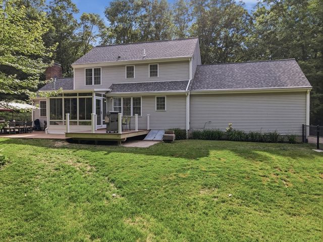 115 Hunter Road, Uxbridge, MA 01569