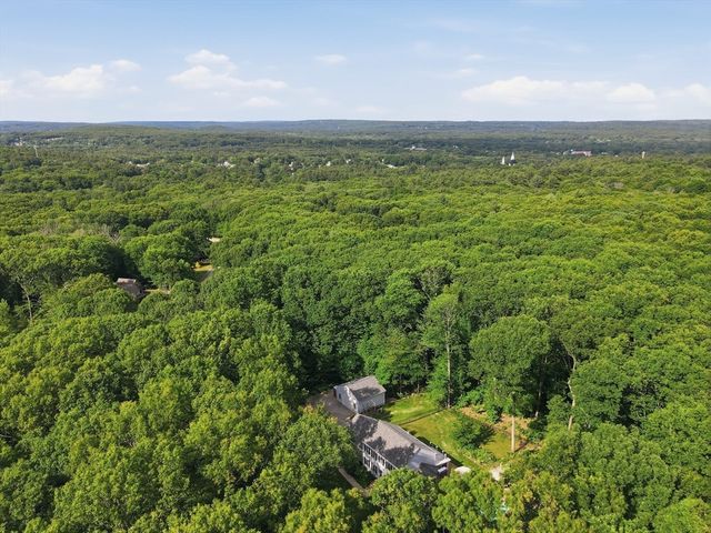 115 Hunter Road, Uxbridge, MA 01569