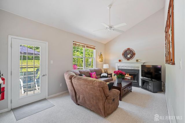 59 Amberfield Road, Robbinsville, NJ 08691