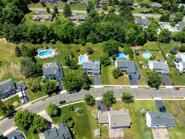 59 Amberfield Road, Robbinsville, NJ 08691